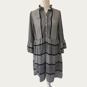 Collection by‎ Cezele Black and Gray Patterned Dress Bell Sleeves Size Small